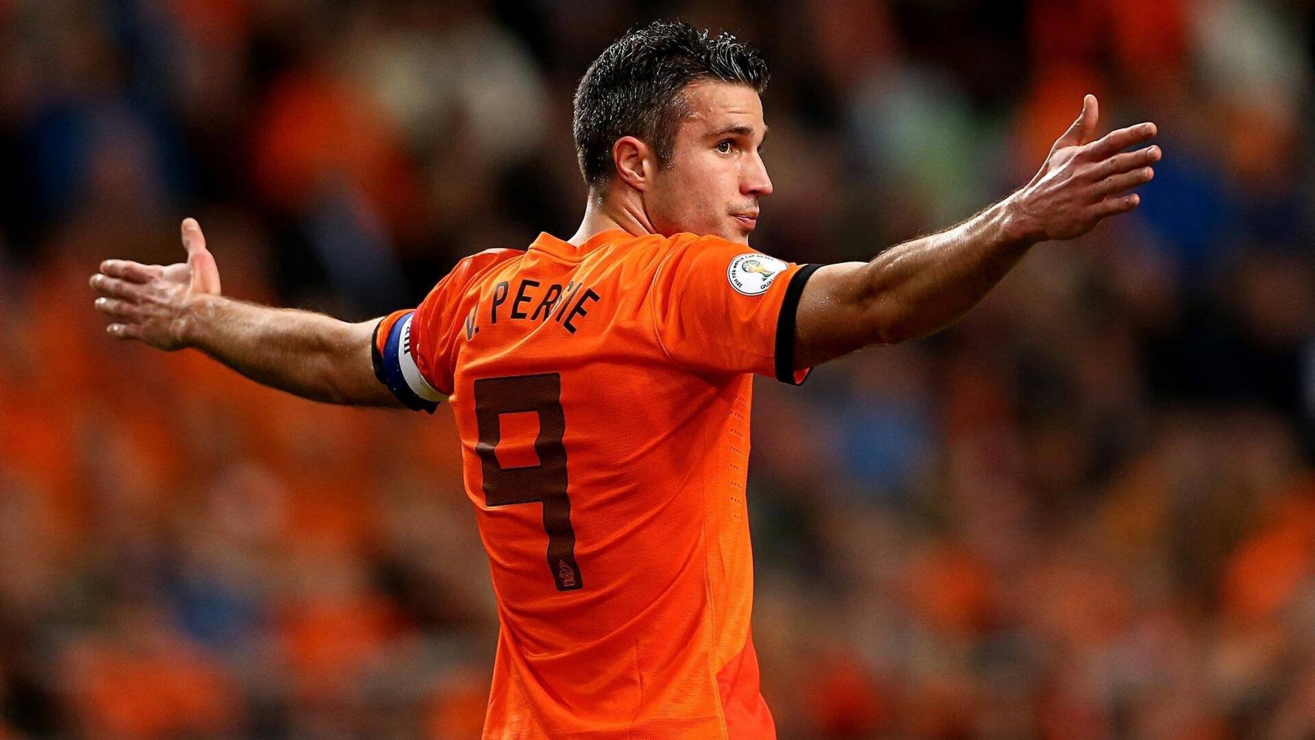 普里吉奥尼将担任西部全明星助理教练，首次亮相NBA全明星赛，普里吉奥尼的妻子照片